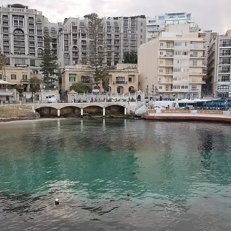 Pawlu Bed and Breakfast